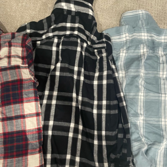 Hollister Men’s Medium Flannel Bundle - Picture 9 of 10